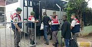 Jandarma kaçak işçilere göz açtırmıyor