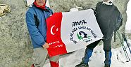 Kazbek’e bayrak dikecekler