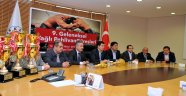 Kepez’de güreş şöleni