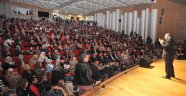 Konferans büyük gördü