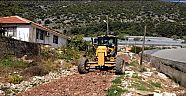 Kumluca Belediyesi’nden bozulan yollara çalışma