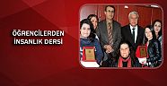 Lise öğrencileri düşürülen parayı sahibine teslim etti
