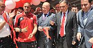 Maç öncesi açılışa katıldılar