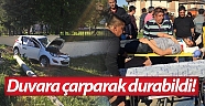 Manavgat’ta kaza yapan araç duvara çarparak durdu