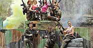 Mankenlerin paintball savaşı