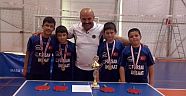 Masa Tenisinde şampiyonu oldu