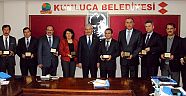 Meclis üyelerine teşekkür plaketi