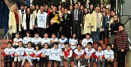 Melekler çocuklara gönüllülük aşıladı