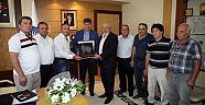 Mermerciler Odası Başkanı’ndan Türel’e anlamlı hediye   