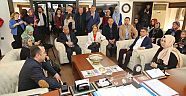 Milletvekili Çelik, Finike  Belediyesini ziyaret eti   