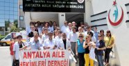 Nöbete karşılar