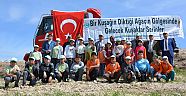 Öğrenciler fidan dikti