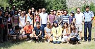 Öğrenciler portakal bahçelerini gezdi