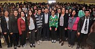 Öğrencilerle buluştu 