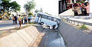 Otel servis midibüsü kanala uçtu: 6 yaralı