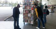 Otogarda gezici kütüphane beğenildi 
