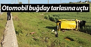 Otomobil buğday tarlasına uçtu (Videolu)