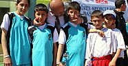 Özel sporcular madalyaları aldı