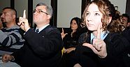 Polis işaret dili öğreniyor