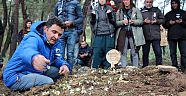 Sahte içkiden ölen dövmeci toprağa verildi