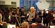 Sanatseverler orkestra yönetti