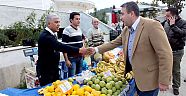 Sebze pazarını ziyaret etti