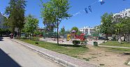 Seçimler bitti bayraklar toplanmadı