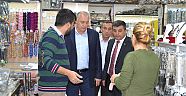 Selden zarar gören  esnafı ziyaret ettiler