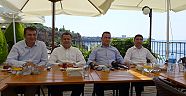 Sendikalar çifte standart uyguluyor