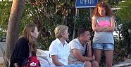 Şoför uyudu turistler kazayı ucuz atlattı