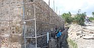 Tarihi cami restore ediliyor