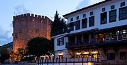 Tarihi ev yandı