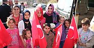 Tek ayak üzerinde bir  Dünya yalan söylüyorlar   