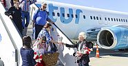 Turist kafilesi törenle karşılandı (Videolu)