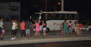 Turist taşıyan minibüse saldırı