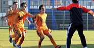 U16 derbiyle başladı