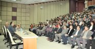 Vali Altıparmak konferans verdi