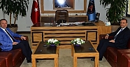 Vali Türker Rektör Vekili Ünal’a veda etti