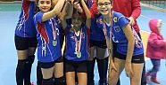 Voleybol yerel lig’in minik ve küçük şampiyonları belli oldu