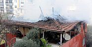Yangın evi kül etti
