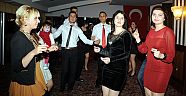 Yemekte buluştular