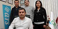 Zirveye çıktı
