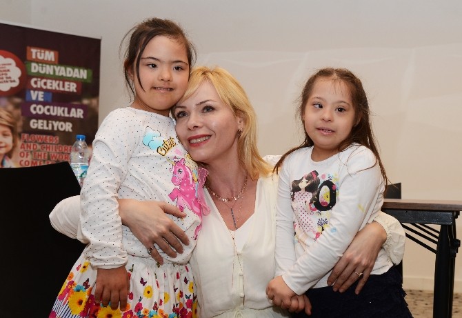 Tiyatrocu Funda İlhan’dan EXPO 2016’ya destek