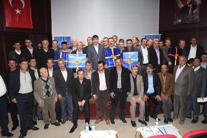 Türel Gazipaşa’da Muhtarlara bilgisayar dağıttı