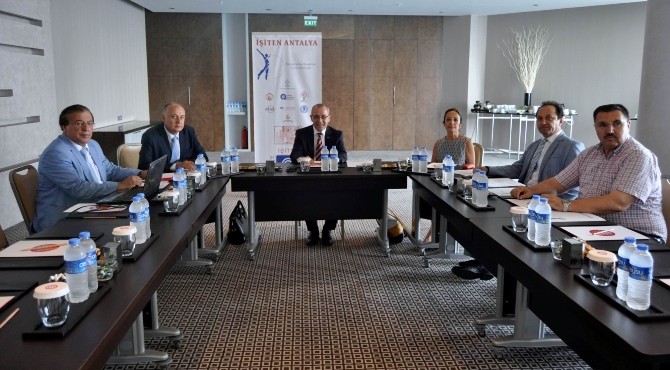 Turizm çalışanları işaret dili eğitimi alacak