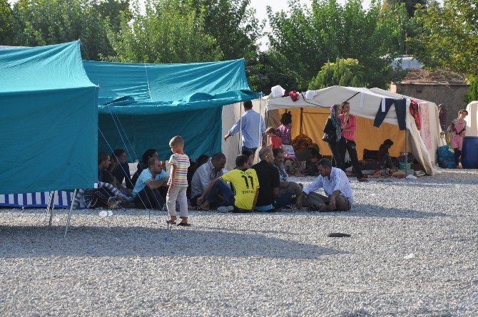 Türk Kızıları Silopi'de yardım dağıttı