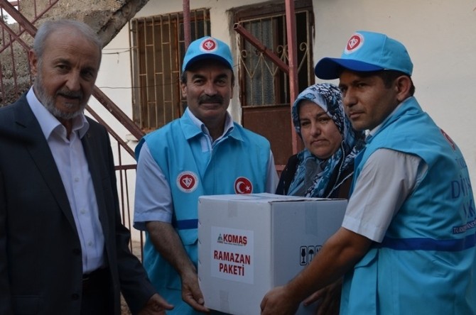Türkiye Diyanet Vakfı Antalya Şubesi’nden İhtiyaç Sahiplerine Yardım