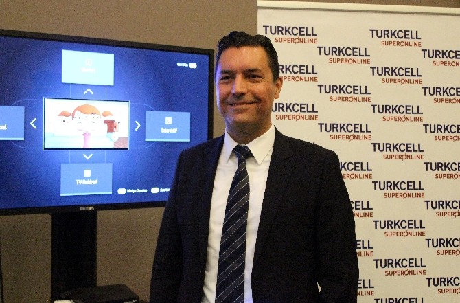 Türkiye ekran karşısında günde 375 dakika vakit geçiriyor