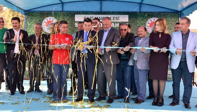 Tütüncü’den çocuklara sentetik çim saha
