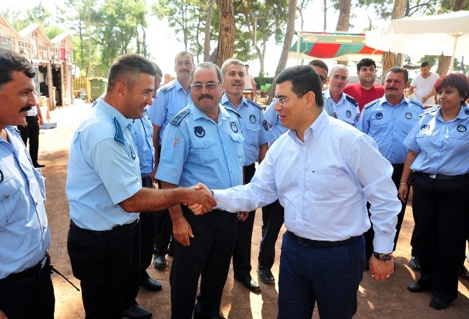 Tütüncü’den Zabıta’ya Garson Devlet Modeli